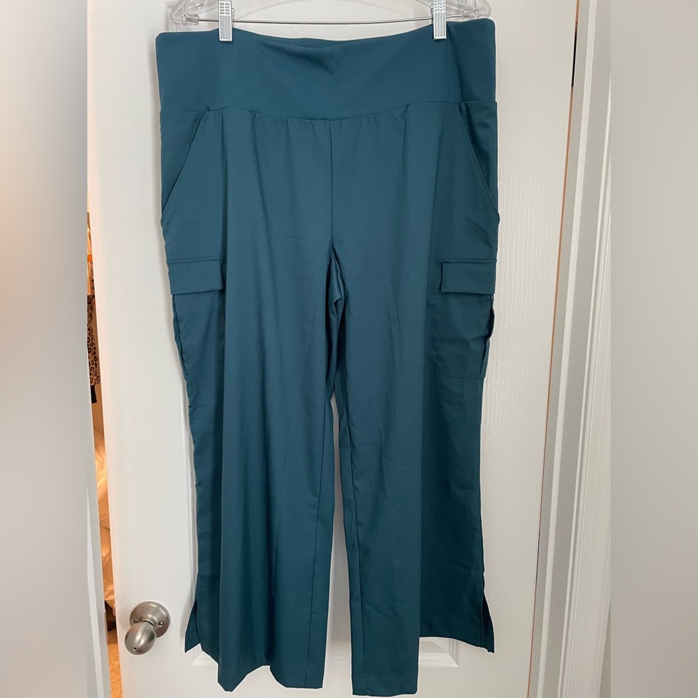 New Zuda Z eco cropped wide leg cargo pants size Large Dark Teal